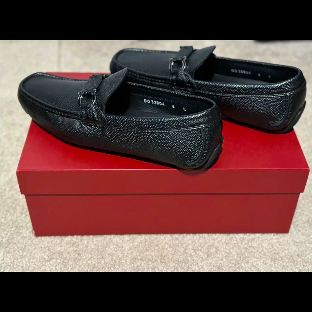 Salvatore Ferragamo Teddy Driver Size 6